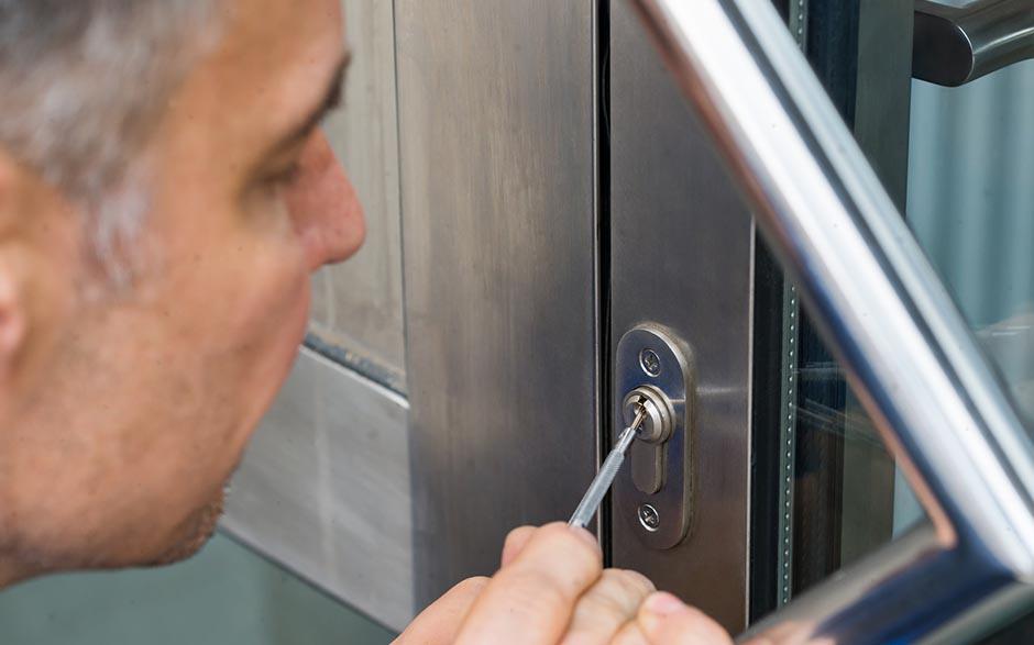 changement de serrure porte blindée prix Paris 19